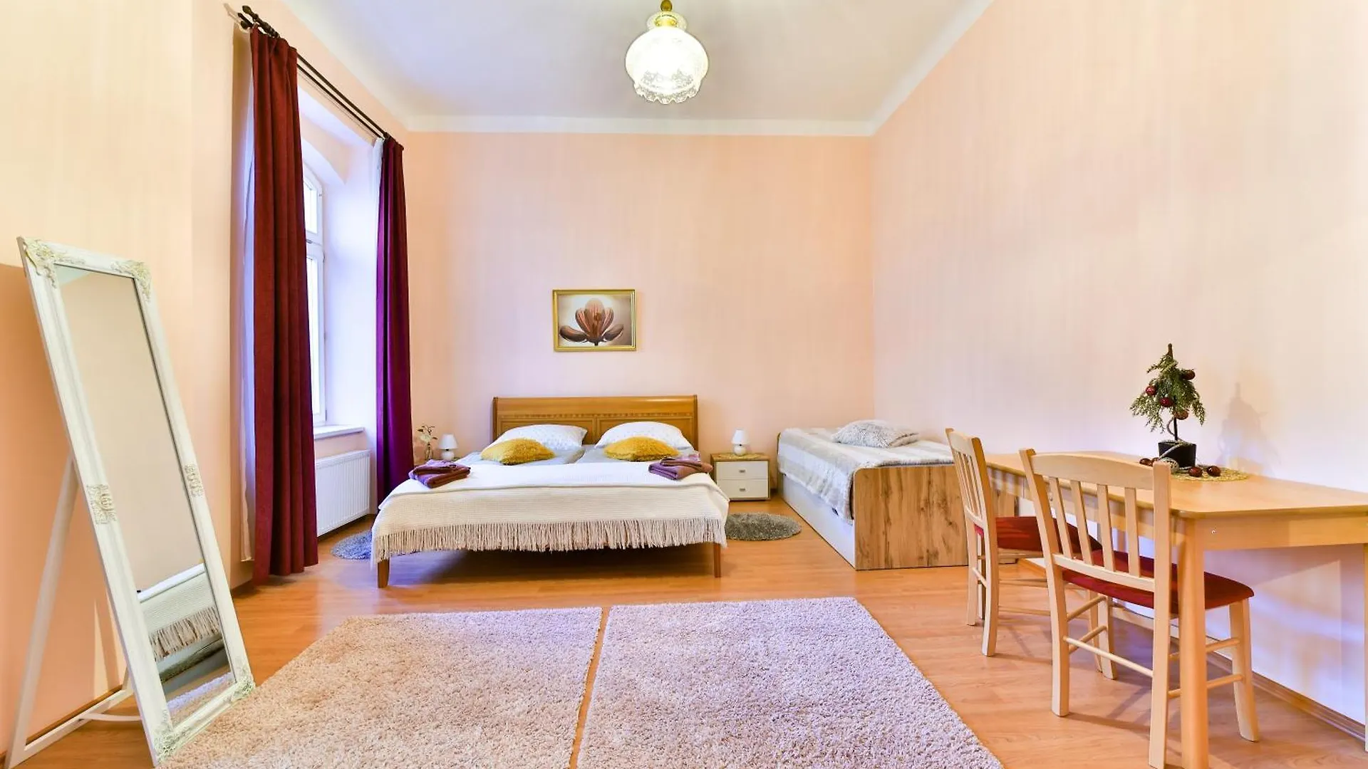 Anzio Apartments Mariánské Lázně